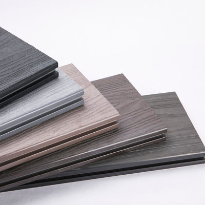 Pavimenti compositi in legno e plastica spazzolati da Everjade's A-Grade Tech Deck