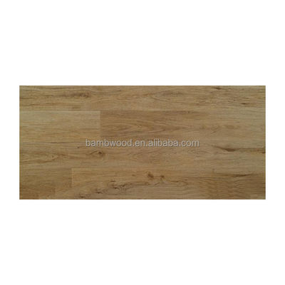 Migliora il tuo spazio con pavimenti laminati in legno di faggio di design moderno e confortevole