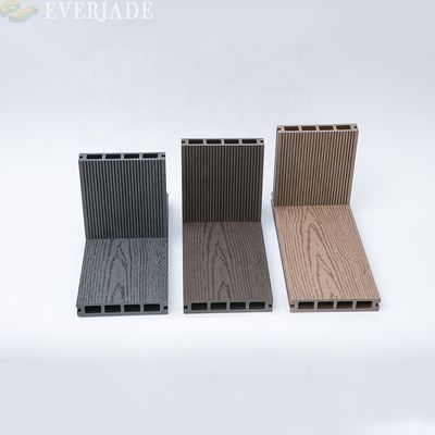 Vendita diretta di pannelli compositi per pavimenti esterni con densità 1,3%-1,4% e impermeabili