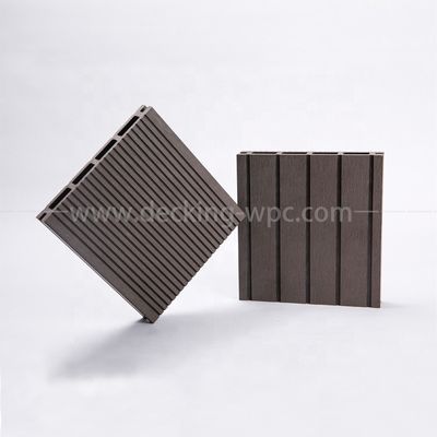 SGS Certified Composite WPC Decking con supporto tecnico online e caratteristica anti-caduta