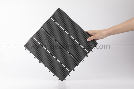 Trasforma lo spazio esterno del tuo hotel con piastrelle di legno 300x300x22/25mm