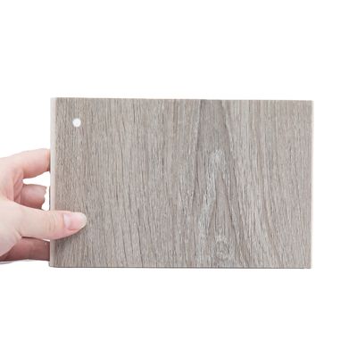 Unilin Click System Installation SPC Flooring per soluzioni insonorizzanti e impermeabili
