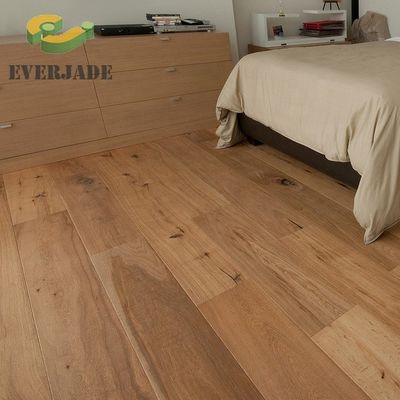 Pavimenti in legno artigianale a tre strati lisci Pavimenti in legno artigianale a tre strati Noce Bianco Rossa Quercia