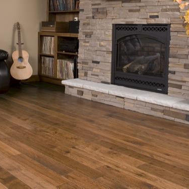 Scopri la bellezza e la durata dei pavimenti in legno a tre strati red oak
