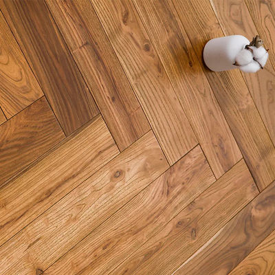 Moderno stile di design Aringbone pavimenti in legno ingegnerizzato bellezza naturale e durata