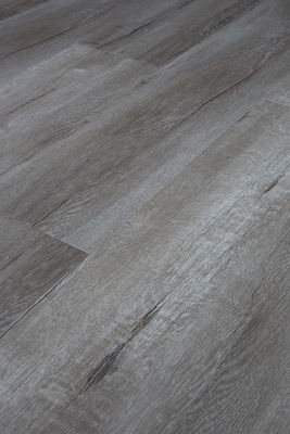 Esperienza di pace e tranquillità con AC12 pavimenti laminati Funzione insonorizzazione inclusa