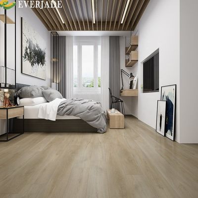 Migliora il tuo progetto con pavimenti a gomma a chiave a colori semplici 9x48
