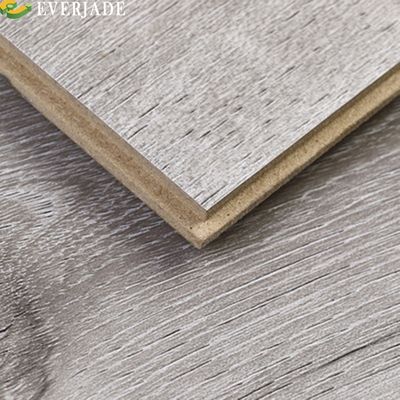 1218*198mm AC5 Piastrelle di pavimenti in vinile resistenti all'usura per pavimenti laminati Everjade Tech