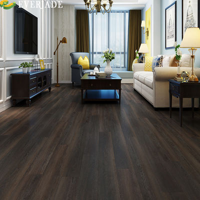 Pavimenti a prova d'acqua per design moderno