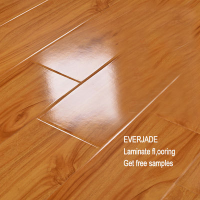 11 mm Quick Step Classen D8303 Pavimenti laminati a bordo morbido per il supporto tecnico online