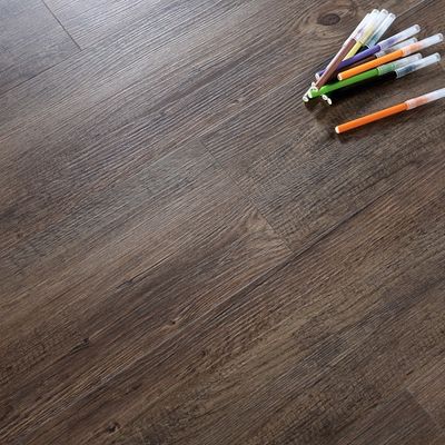 5.5mm SPC Hybrid Floor Tile per un ambiente ecologico soddisfatto