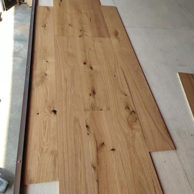 Pavimenti in legno duro HDF Golden Pine Espresso Satin Oak Pavimenti di ingegneria per gli standard