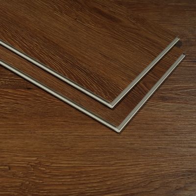Pavimenti SPC impermeabili e antiscivolo Legno a aspetto largo piastra Pavimenti compositi 4mm 5mm