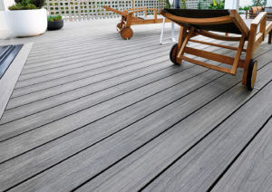 Pavimenti compositi in legno-plastico per pavimenti a prova di UV a prova d'acqua in grigio argento