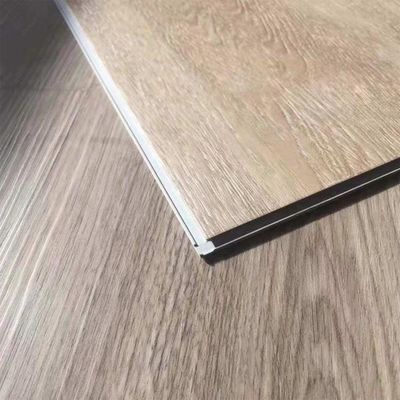 Pavimenti SPC interni con rivestimento UV a lacca e facile installazione del sistema Unilin Click
