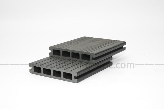 1.3%-1.4% Densità Shanghai Port di carico 3D Deep Embossed Composite WPC Decking Boards