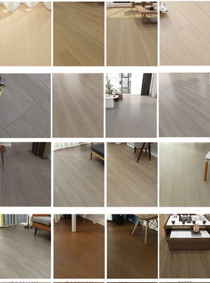 Pavimenti laminati a V-Groove eco-compatibili con stile V-Groove Edge in legno grigio nero