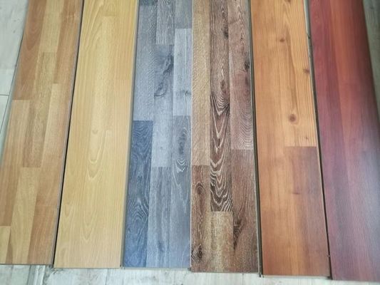 Giusto angolo bordo 8mm Clicca blocco EIR Alto pavimento laminato lucido per il soggiorno