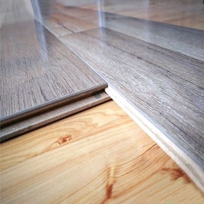 OEM ODM di pavimenti in vinile di laminato grigio in UK con certificato ISO9001 / ISO14001 / CE