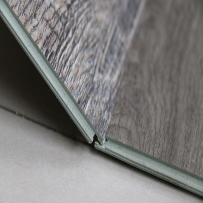 Unilin Click System 4mm 6.5mm Herringbone PVC Piastrelle in vinile LVT Pavimenti in colore legno