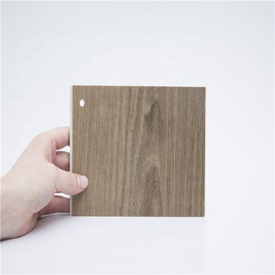 100% impermeabile 4mm 5mm 6mm Materiale vergine Vinyl Plank Legno Grano SPC Pavimento clic Vinyl Pavimento per la casa
