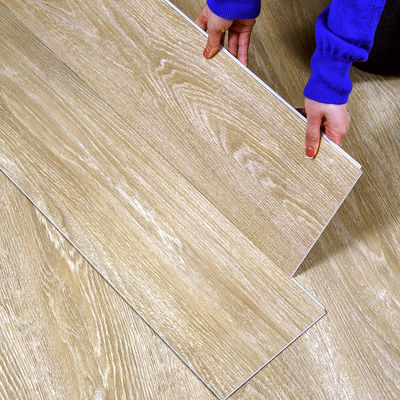 Facile installazione Unilin Click System SPC pavimenti in vinile con rivestimento UV con lacca