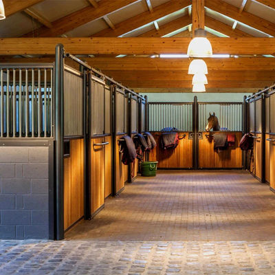 Outlet Stalle di cavalli Corsa su misura Circuito Equestre Club Recinzione Pannelli di costruzione