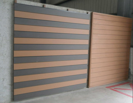 Pannello di parete esterno a strussione WPC a colori personalizzati per rivestimenti moderni