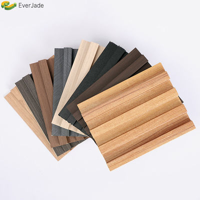 Pannello di parete composito in legno in plastica per esterni con graina di legno in incisione di sabbia proveniente da Hebei