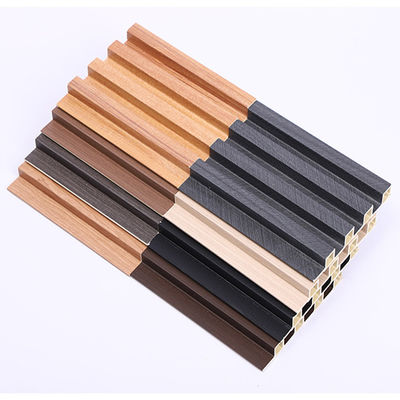 Pannello di parete composito in legno in plastica per esterni con graina di legno in incisione di sabbia proveniente da Hebei