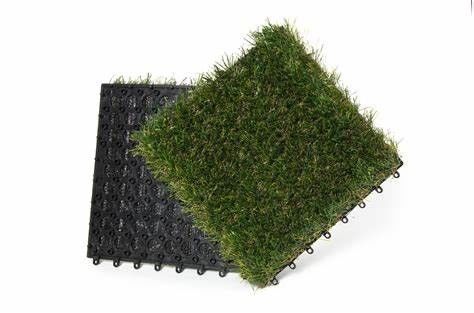 Piastrelle di erba finta interconnesse per erba artificiale dimensione 300x300x22/25mm drenaggio