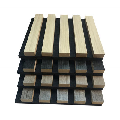 Tech Oak Walnut Veneer di legno Legno PET Assorbimento del rumore Pannelli di parete Legno Slat Pannello acustico
