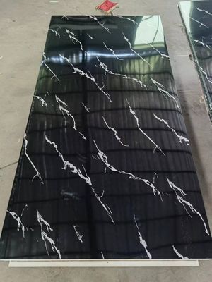 Pannello di parete in PVC a alta lucentezza impermeabile Veneer di marmo in pietra artificiale UV per la casa