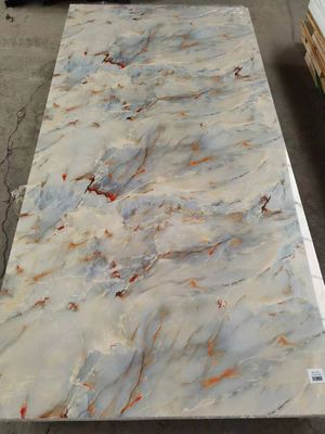 Pannello di parete in PVC a alta lucentezza impermeabile Veneer di marmo in pietra artificiale UV per la casa